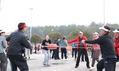 湖南省東安監獄工會舉辦慶“三八”國際婦女節趣味運動會暨文體協會授旗儀式